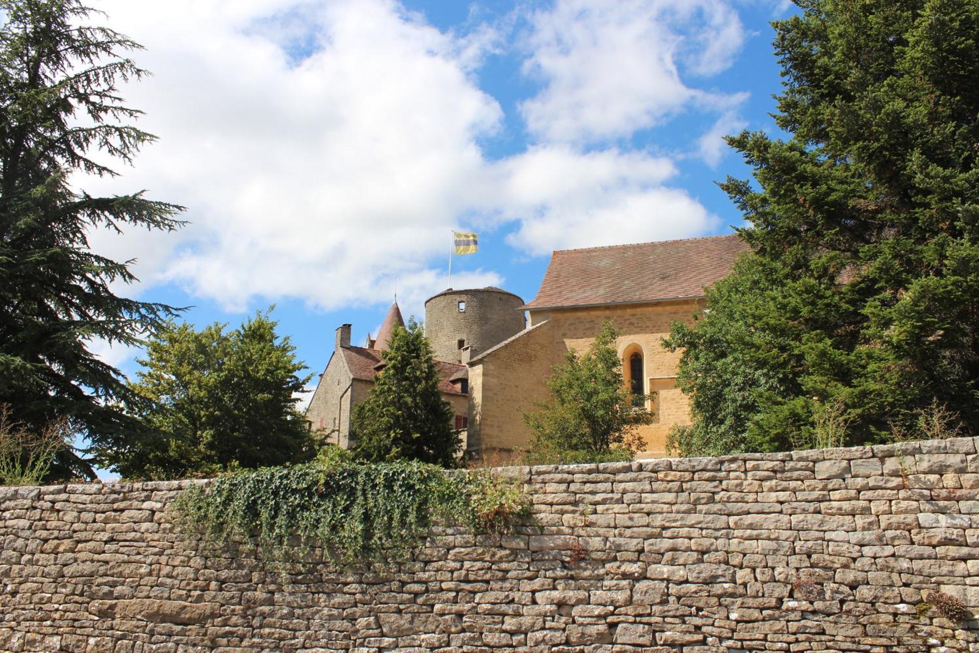 Chateauneuf Suites Экстерьер фото