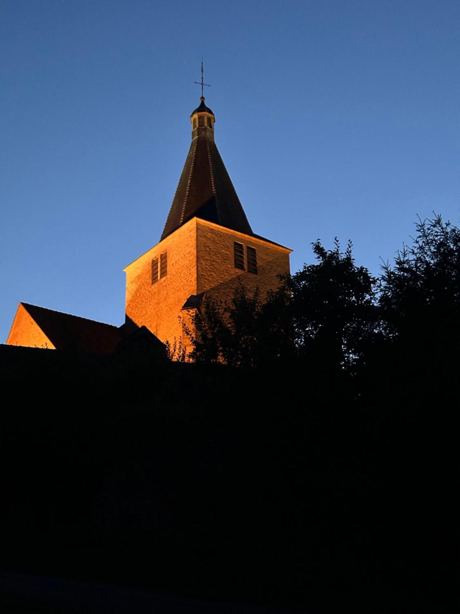 Chateauneuf Suites Экстерьер фото